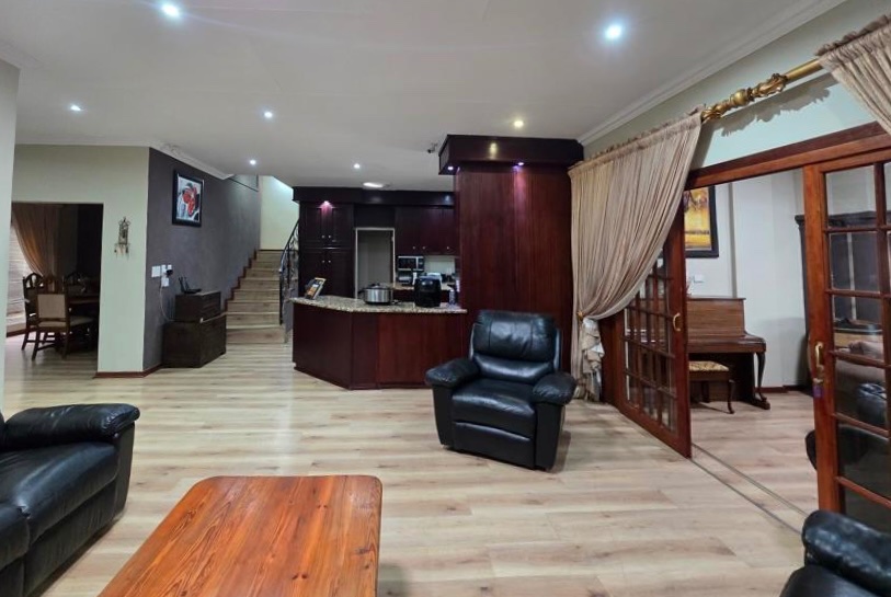 4 Bedroom Property for Sale in Wilkoppies North West